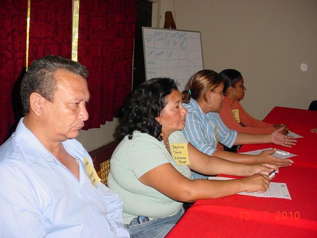 Henry Vado y periodistas de Radio Amorosa, Masaya